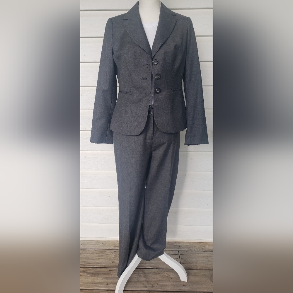 Y2K ANN TAYLOR SUIT NWOT! Wool & Cashmere!